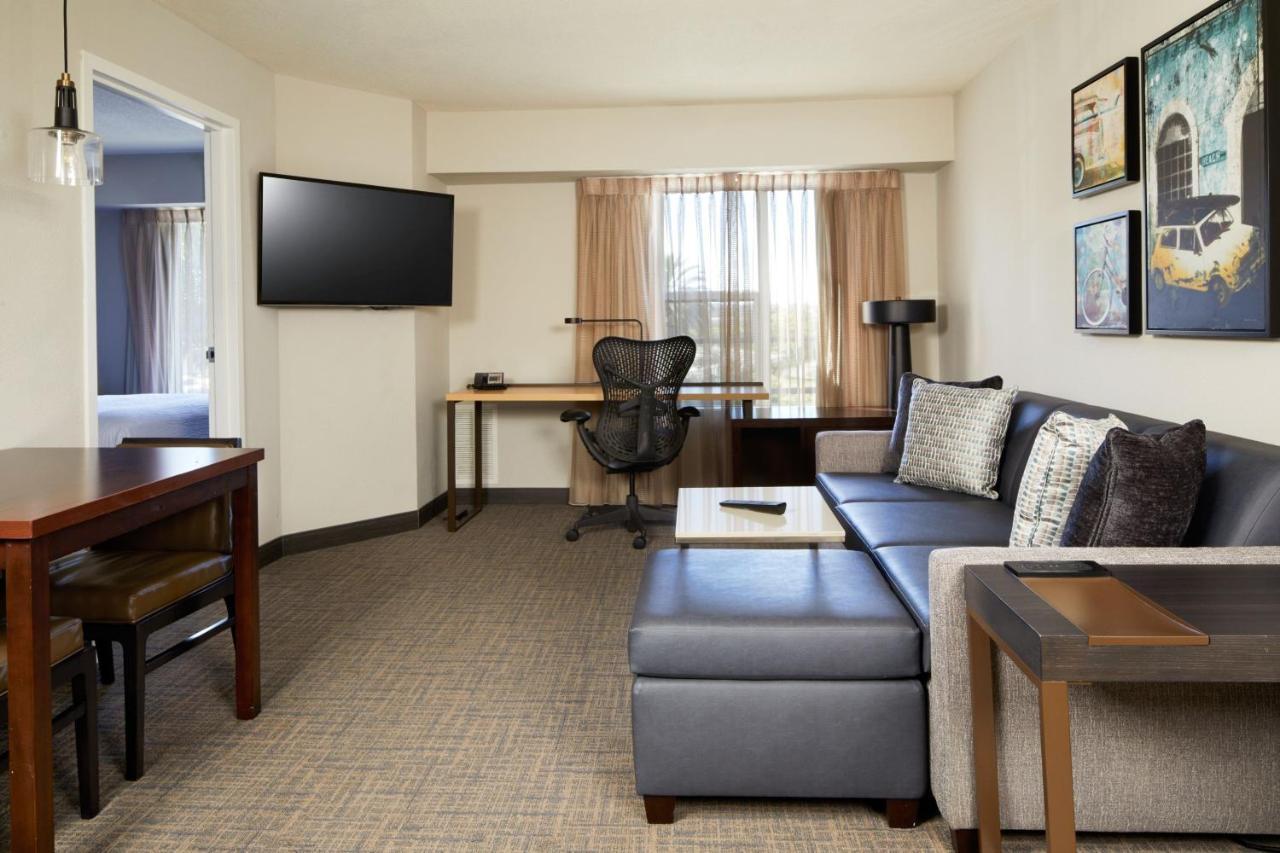 Residence Inn San Diego Carlsbad Bagian luar foto