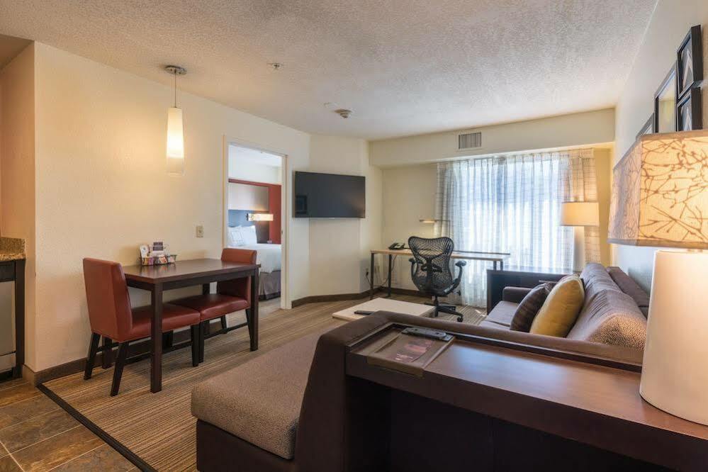Residence Inn San Diego Carlsbad Bagian luar foto